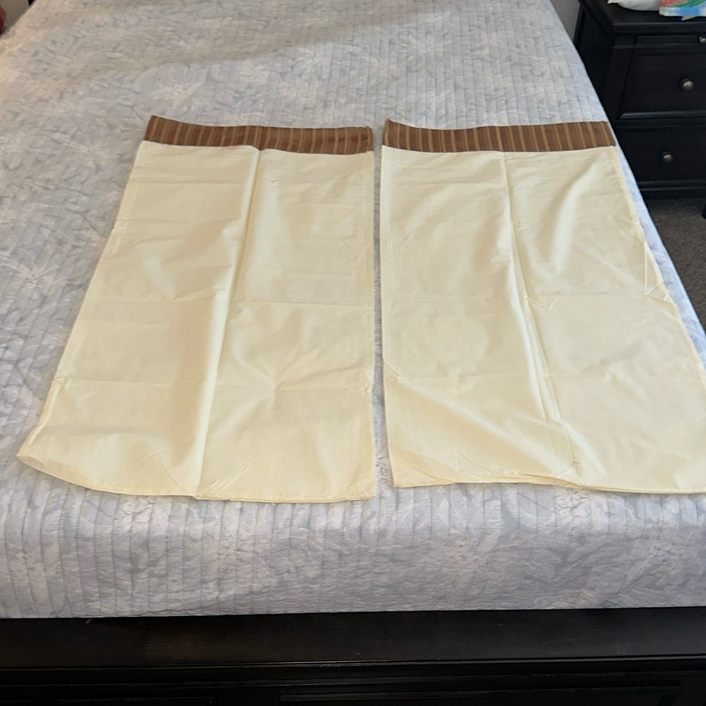 New two piece set-pillowcases